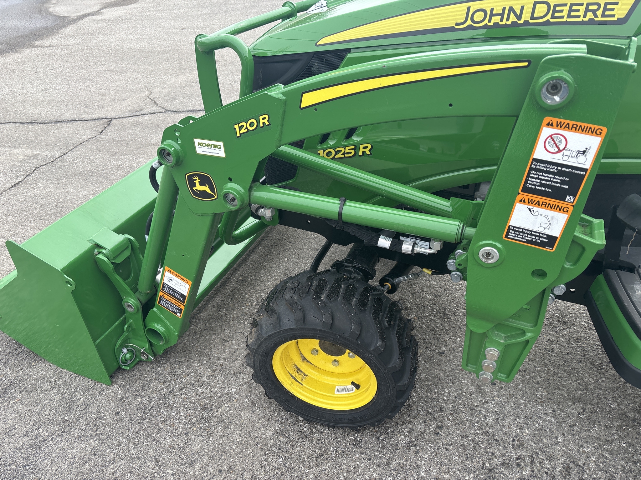 New In-Stock 2024 John Deere 1025R Compact Utility Tractors at Koenig Equipment in Knightstown, IN - PhotoXL10