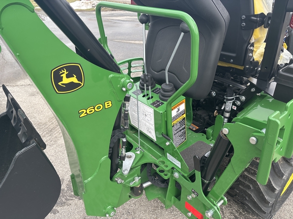 New In-Stock 2024 John Deere 1025R Compact Utility Tractors at Koenig Equipment in Knightstown, IN - Photo15