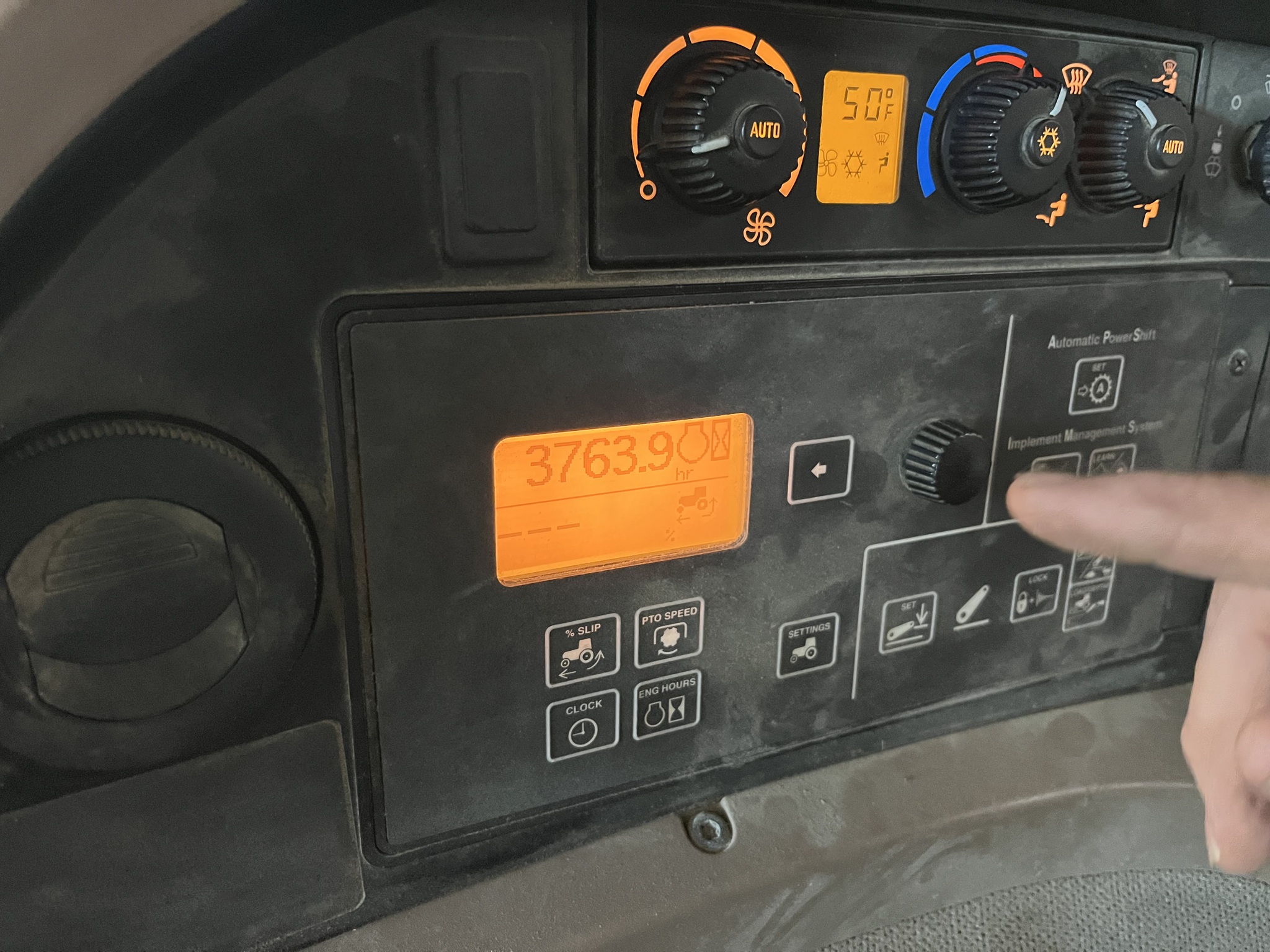 2010 John Deere 9530T Image 26