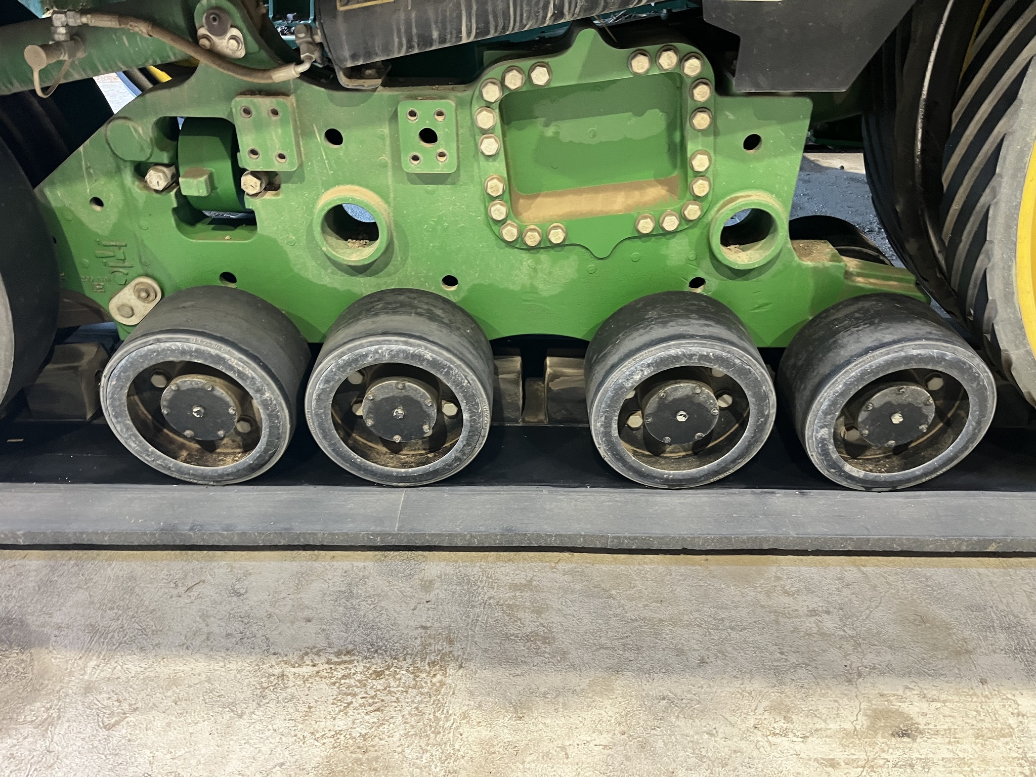 2010 John Deere 9530T Image 23