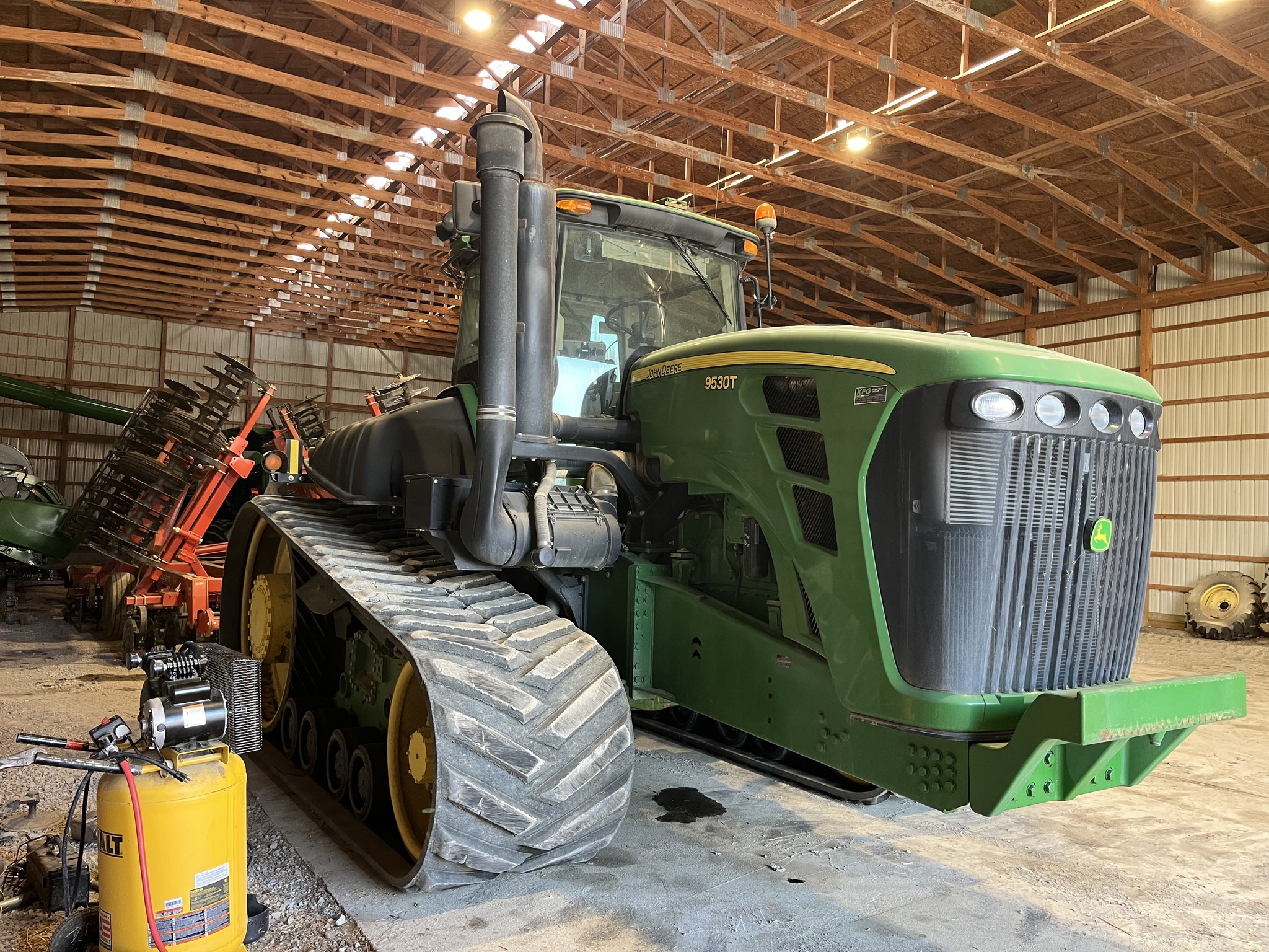 2010 John Deere 9530T Image 4