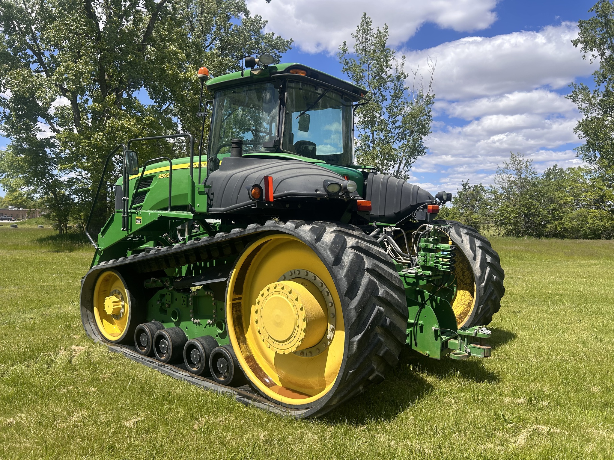 2010 John Deere 9530T Image 7