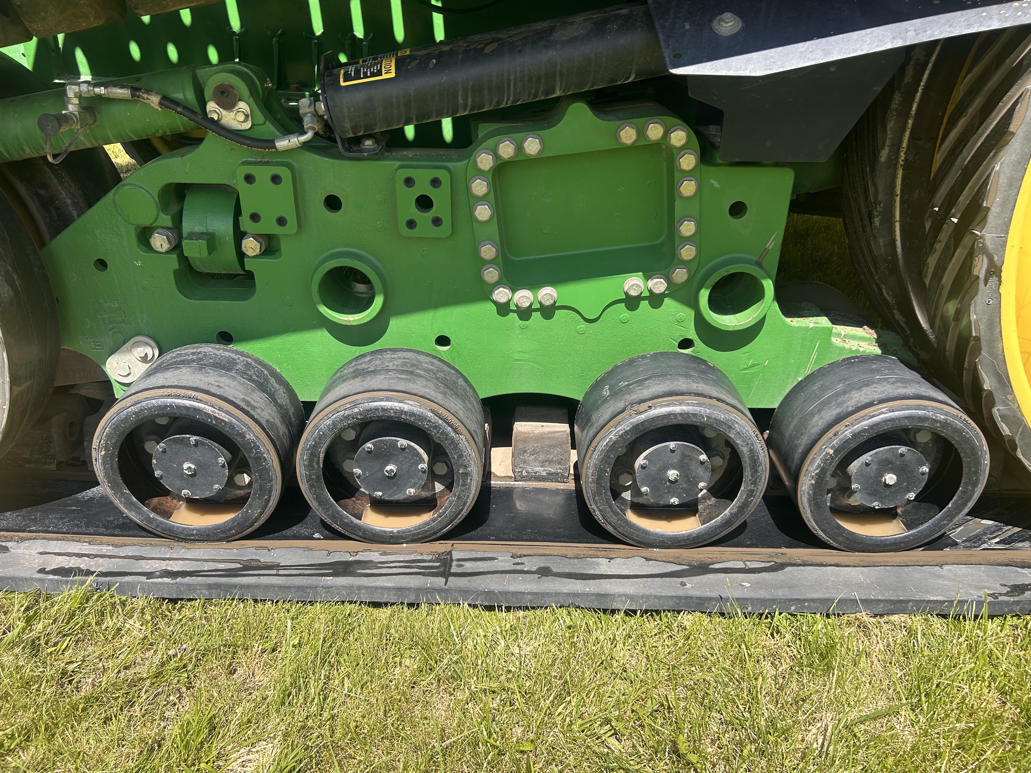 2010 John Deere 9530T Image 12