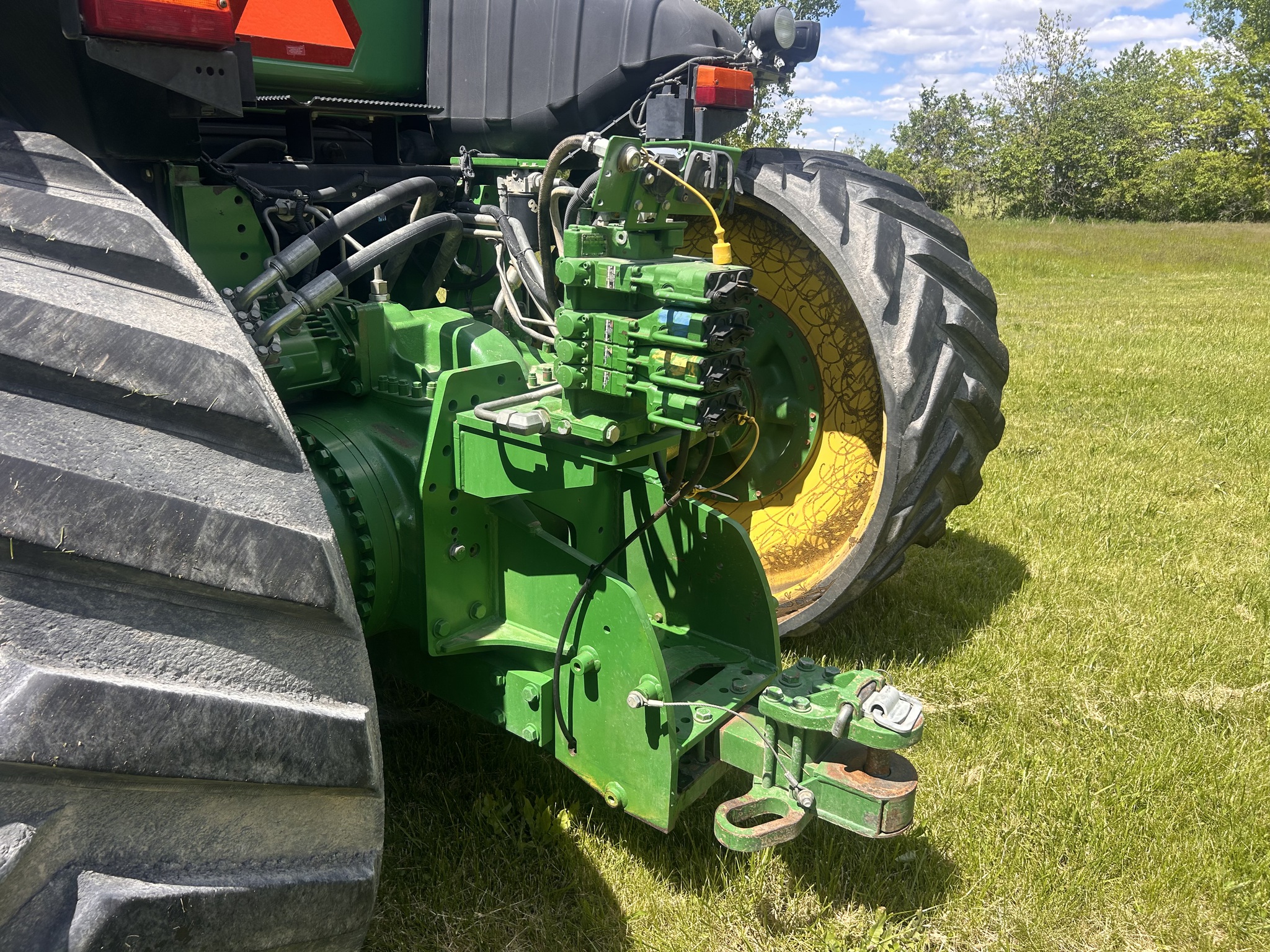 2010 John Deere 9530T Image 25