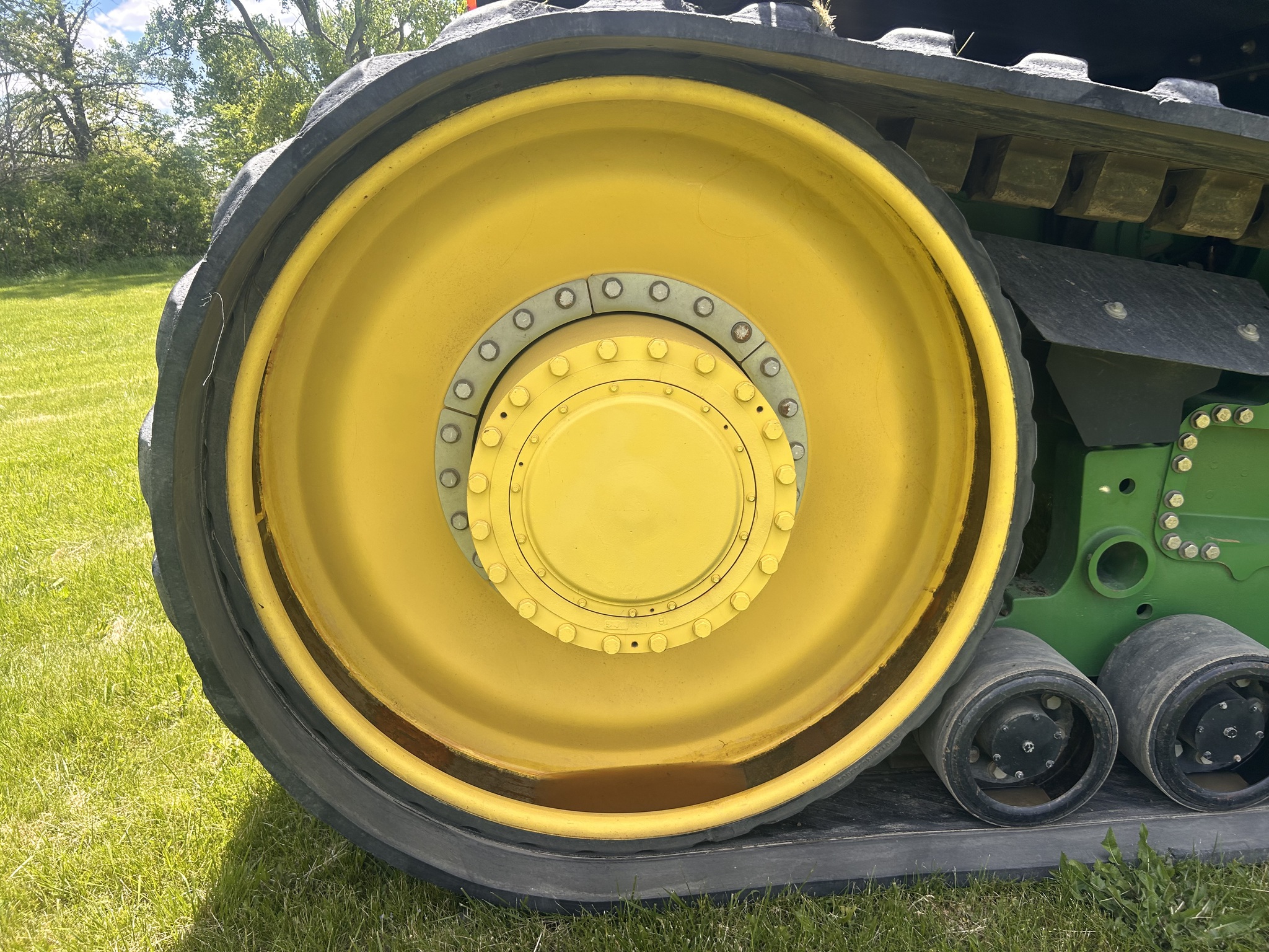 2010 John Deere 9530T Image 19