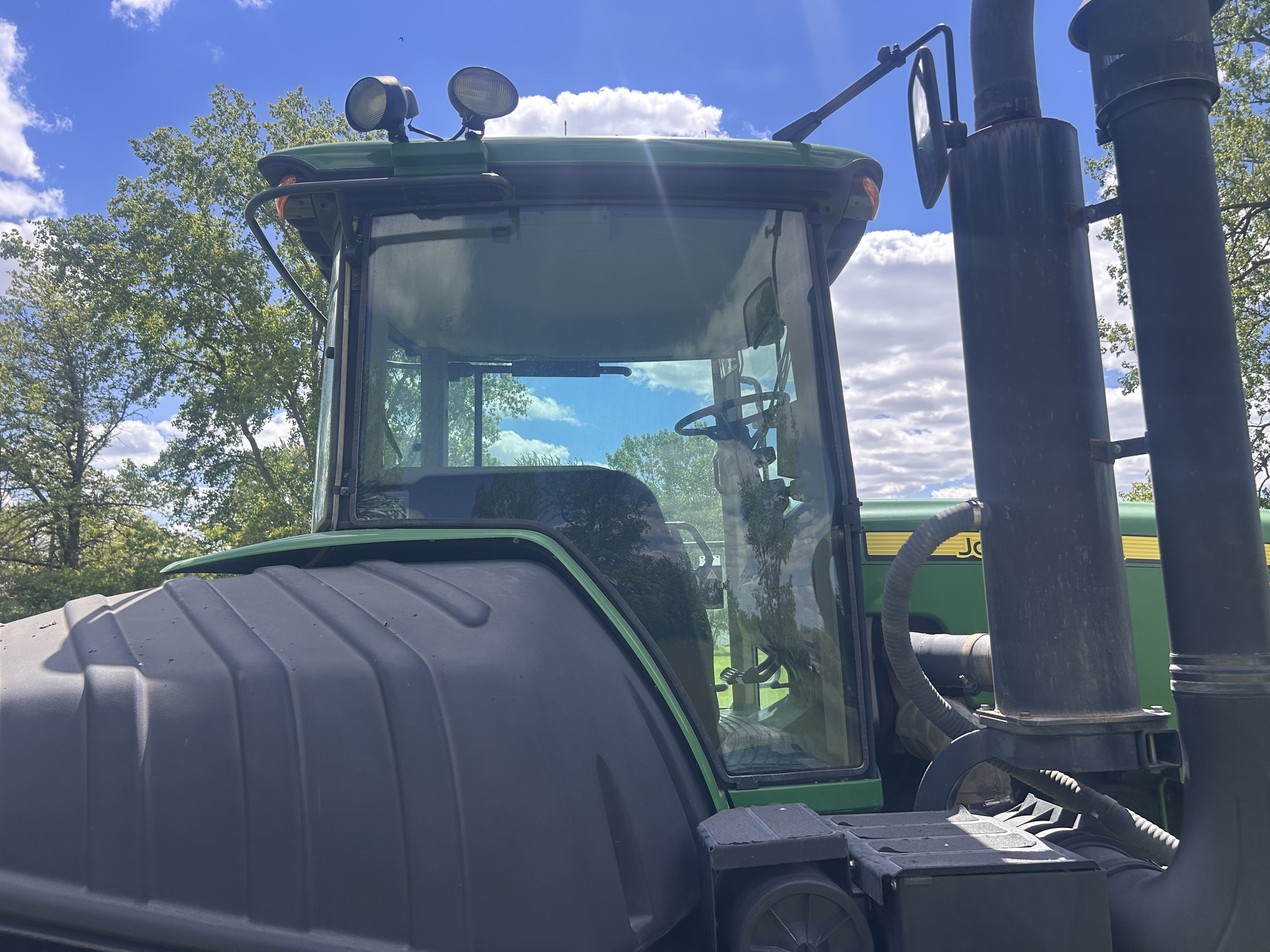 2010 John Deere 9530T Image 30