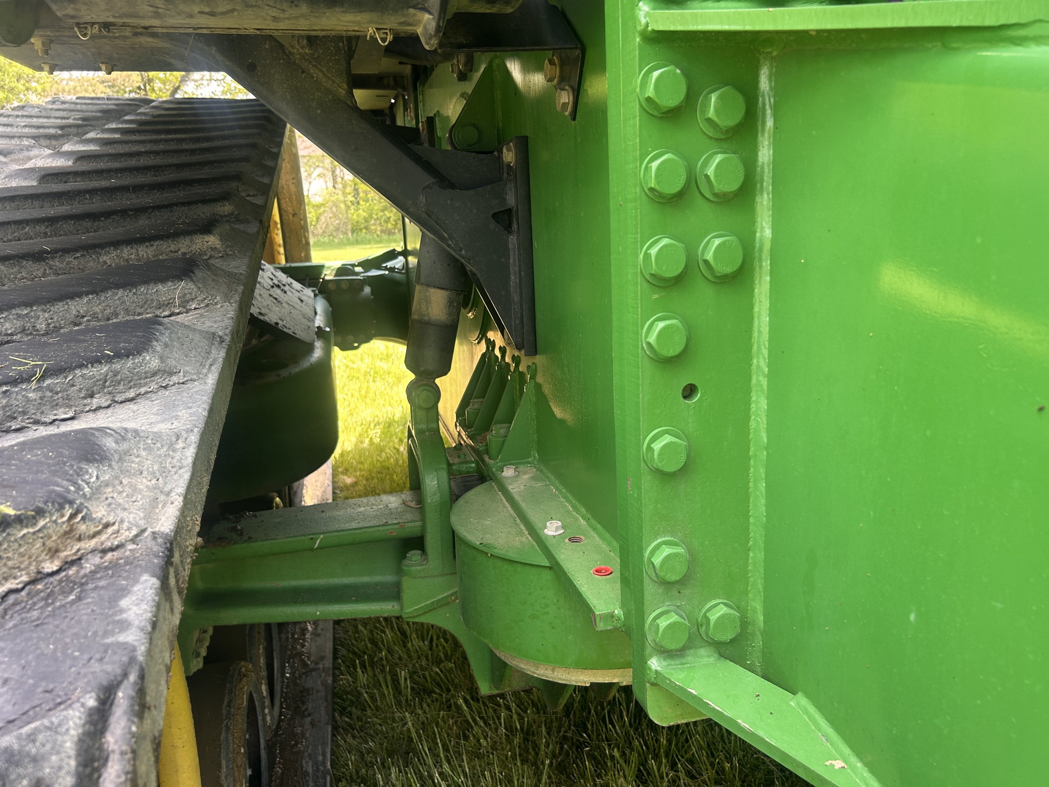 2010 John Deere 9530T Image 24
