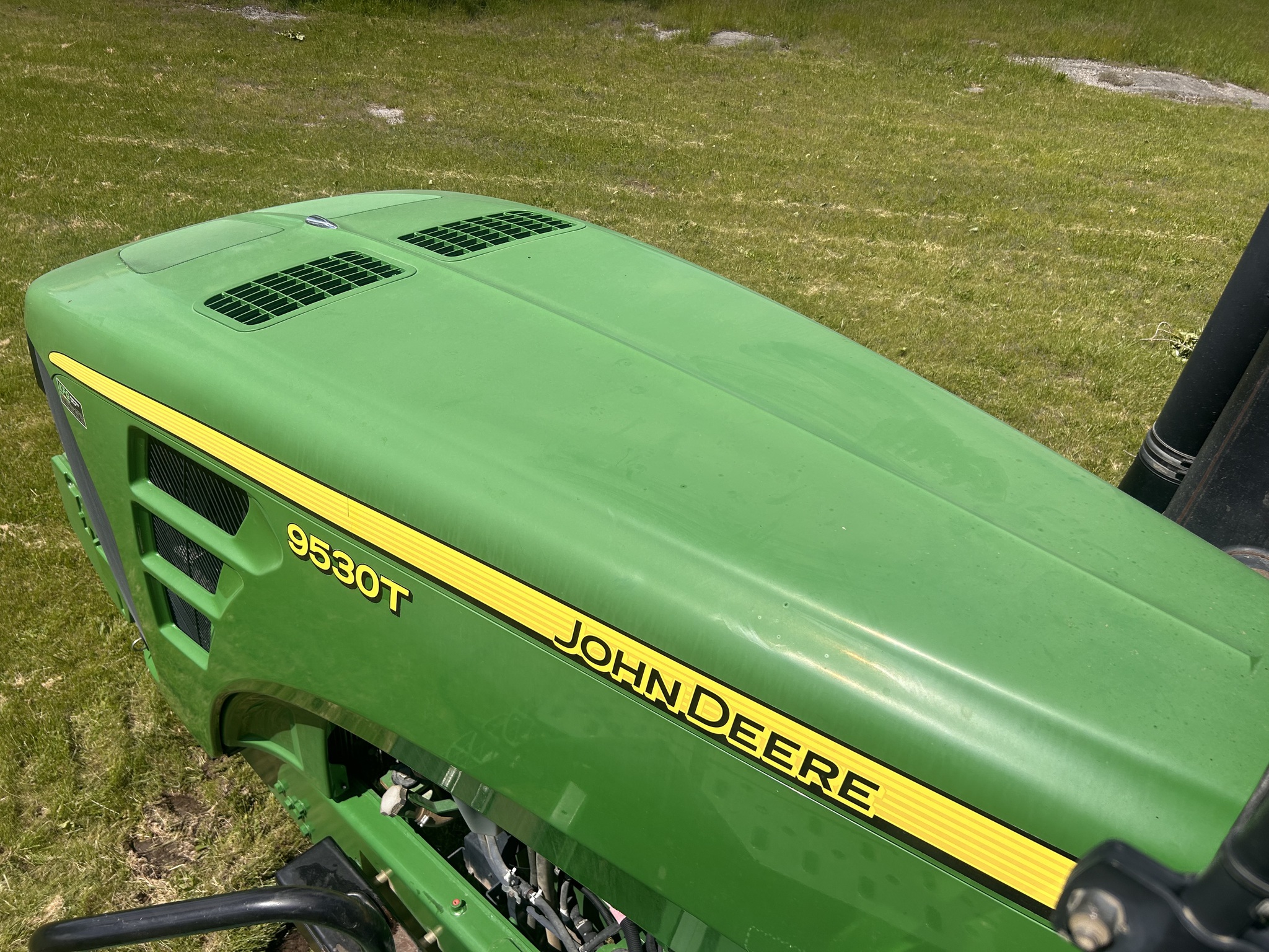 2010 John Deere 9530T Image 35