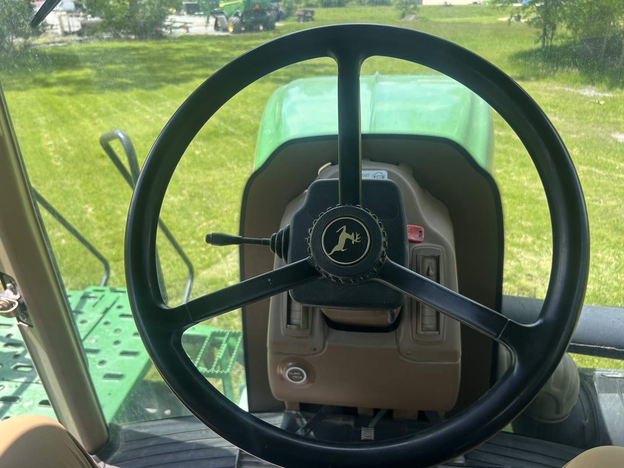 2010 John Deere 9530T Image 43