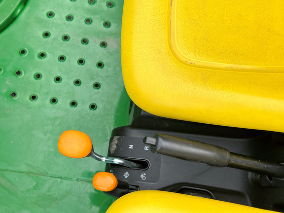 2025 John-Deere TX 4X2