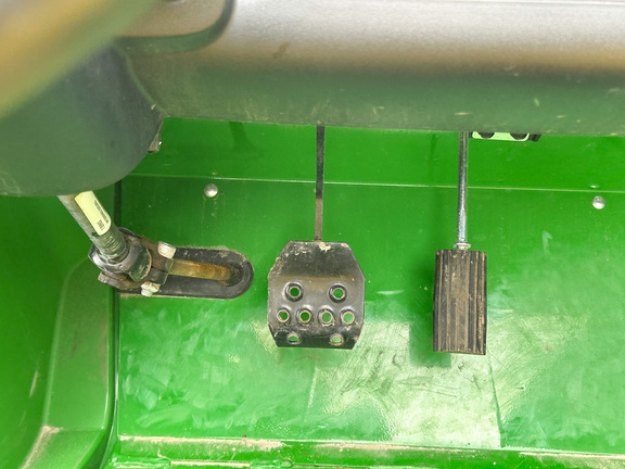 2025 John-Deere TX 4X2