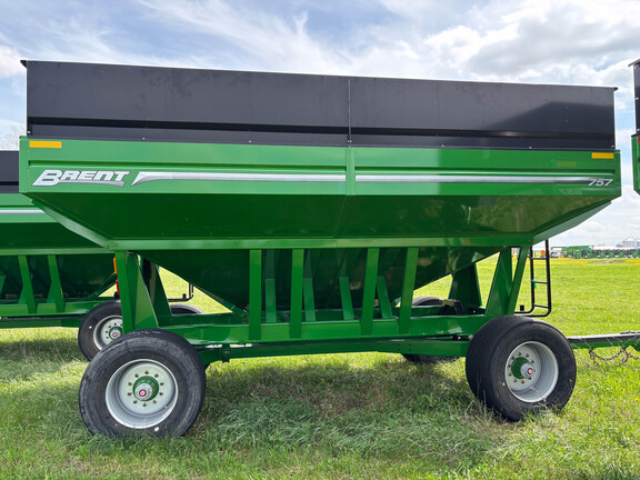 Used -- Brent 757 Grain Carts at Koenig Equipment in Anna, OH - Photo3