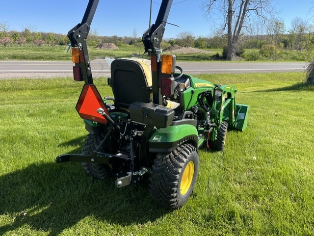 2026 John Deere 1025R Image 4