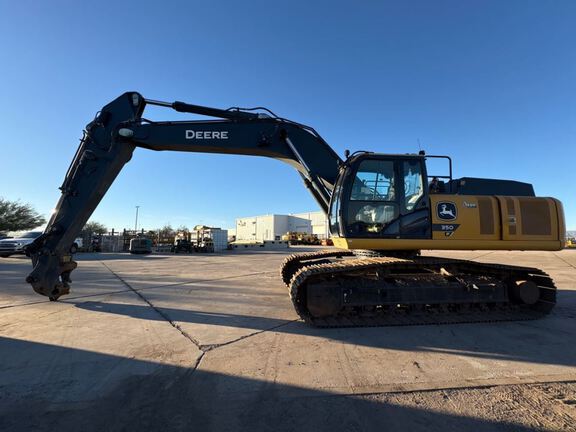 Photo of a 2023 John Deere 350P