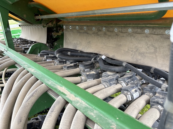 Used 2015 John Deere 1990 Air Drills and Seeders at Koenig Equipment in Anna, OH - Photo7