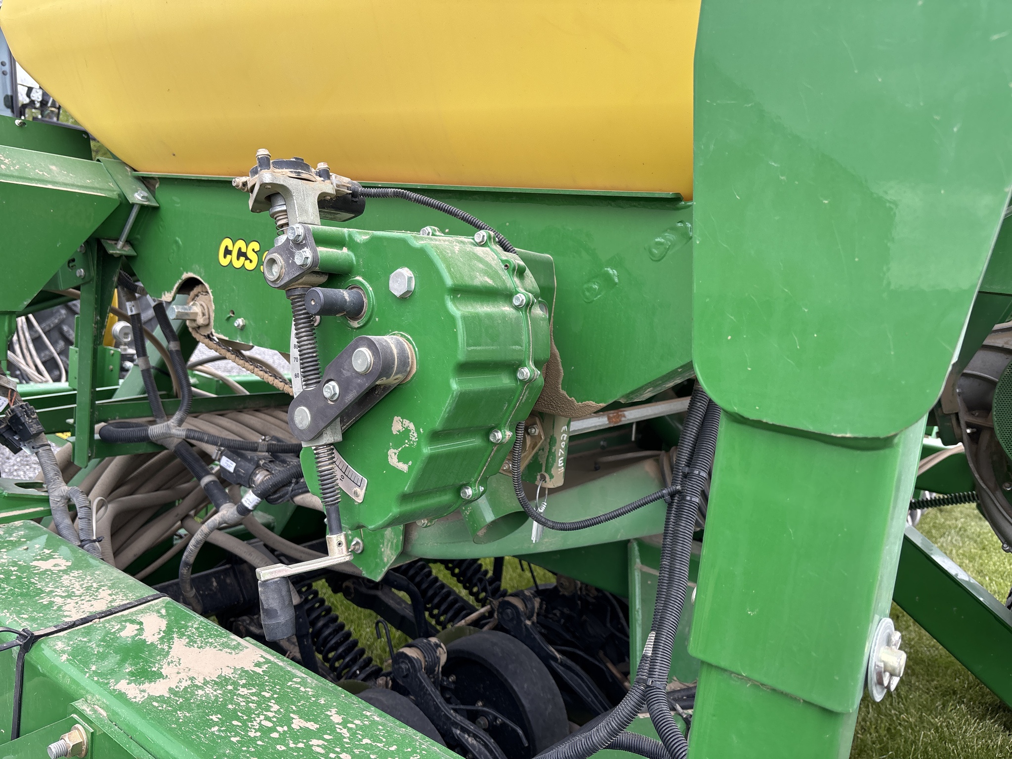 Used 2015 John Deere 1990 Air Drills and Seeders at Koenig Equipment in Anna, OH - PhotoXL13