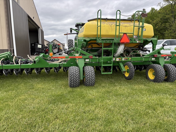 Used 2015 John Deere 1990 Air Drills and Seeders at Koenig Equipment in Anna, OH - Photo2
