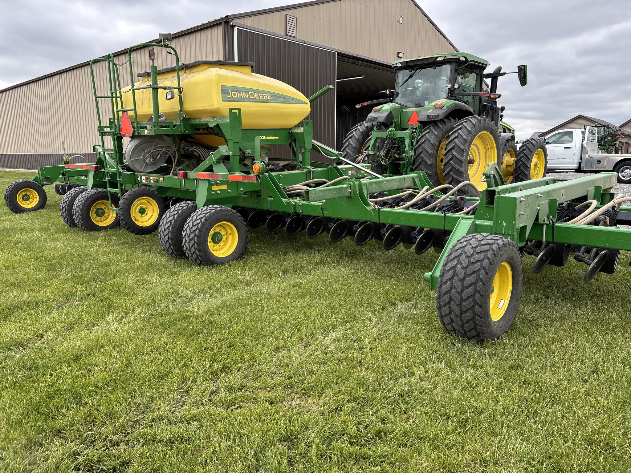 Used 2015 John Deere 1990 Air Drills and Seeders at Koenig Equipment in Anna, OH - PhotoXL0