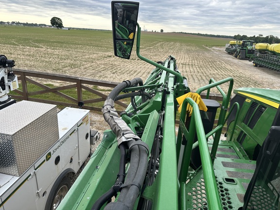 Photo of 2023 John Deere 412R