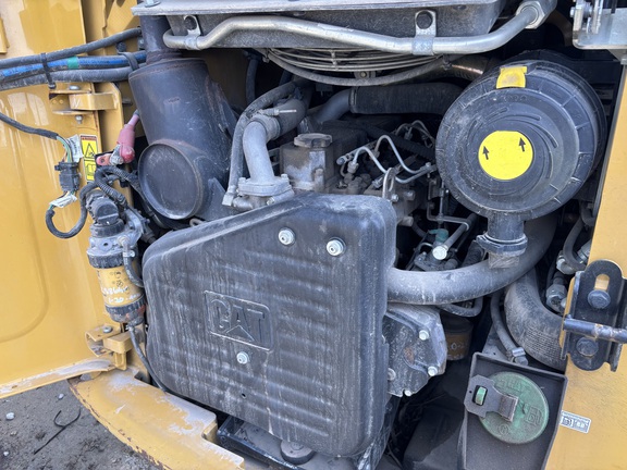 Used 2013 Caterpillar 279C2 Compact Track Loaders at Koenig Equipment in Oxford, OH - Photo8
