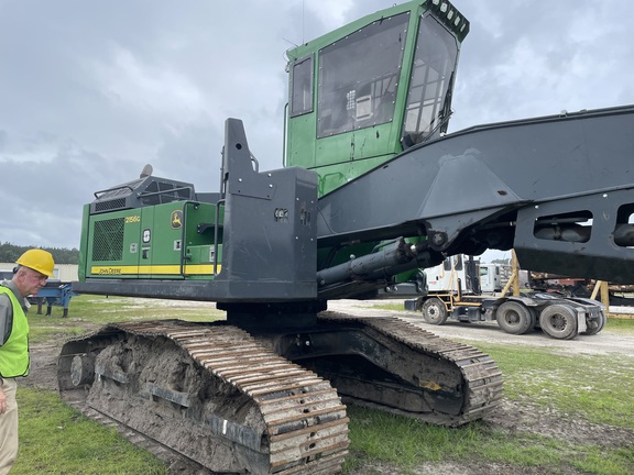 2022 John Deere 2156G