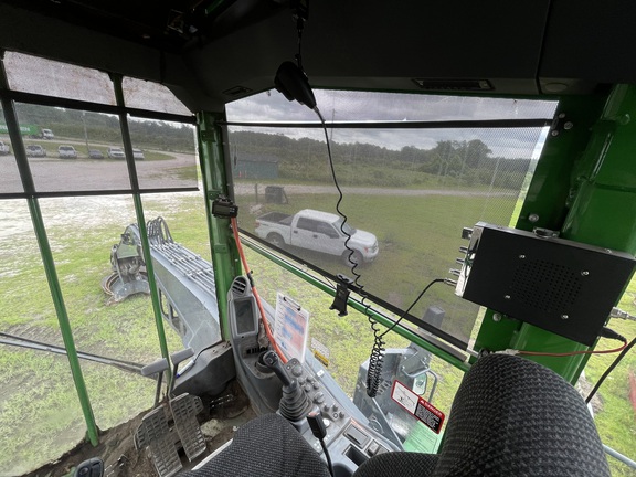 2022 John Deere 2156G