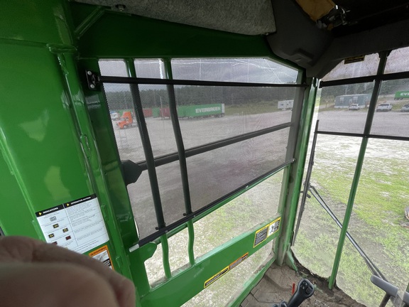 2022 John Deere 2156G