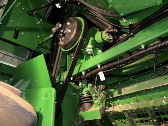 Used 2021 John Deere S790 Combines at Horizon Ag & Turf in Lloydminster, AB - Photo17