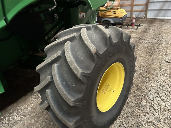 Used 2021 John Deere S790 Combines at Horizon Ag & Turf in Lloydminster, AB - Photo23