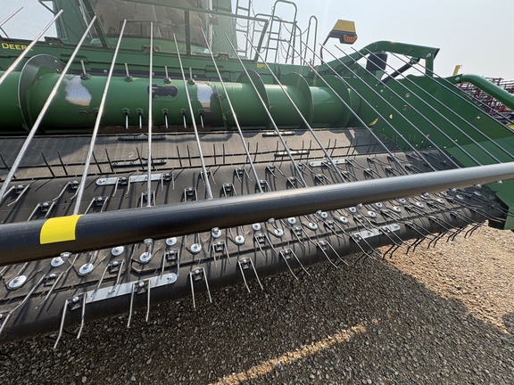 Used 2021 John Deere S790 Combines at Horizon Ag & Turf in Lloydminster, AB - Photo8