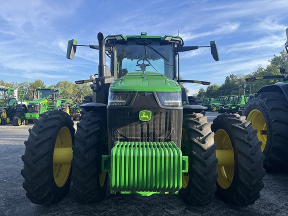 2022 John-Deere 8R 340