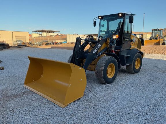 Photo of 2021 John Deere 324L