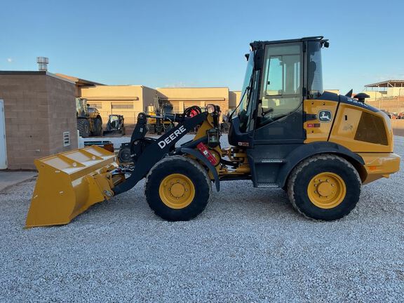 2021 John Deere 324L