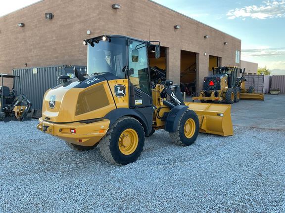 2021 John Deere 324L