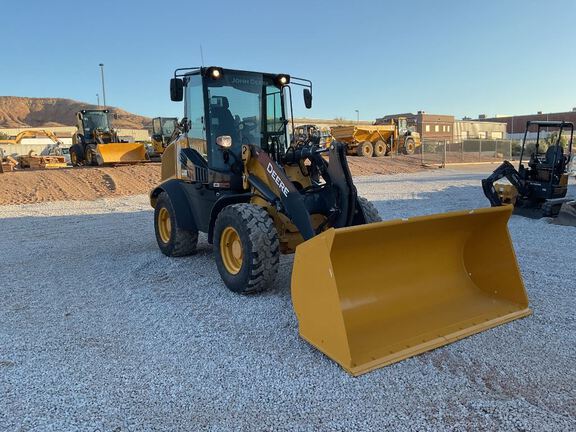 2021 John Deere 324L