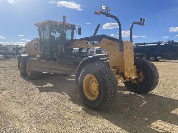 2020 John Deere 772G