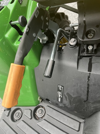 2024 John Deere 1023E-10