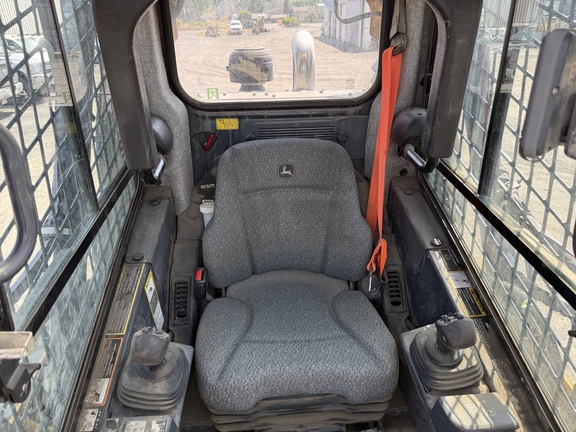 2022 John Deere 333G