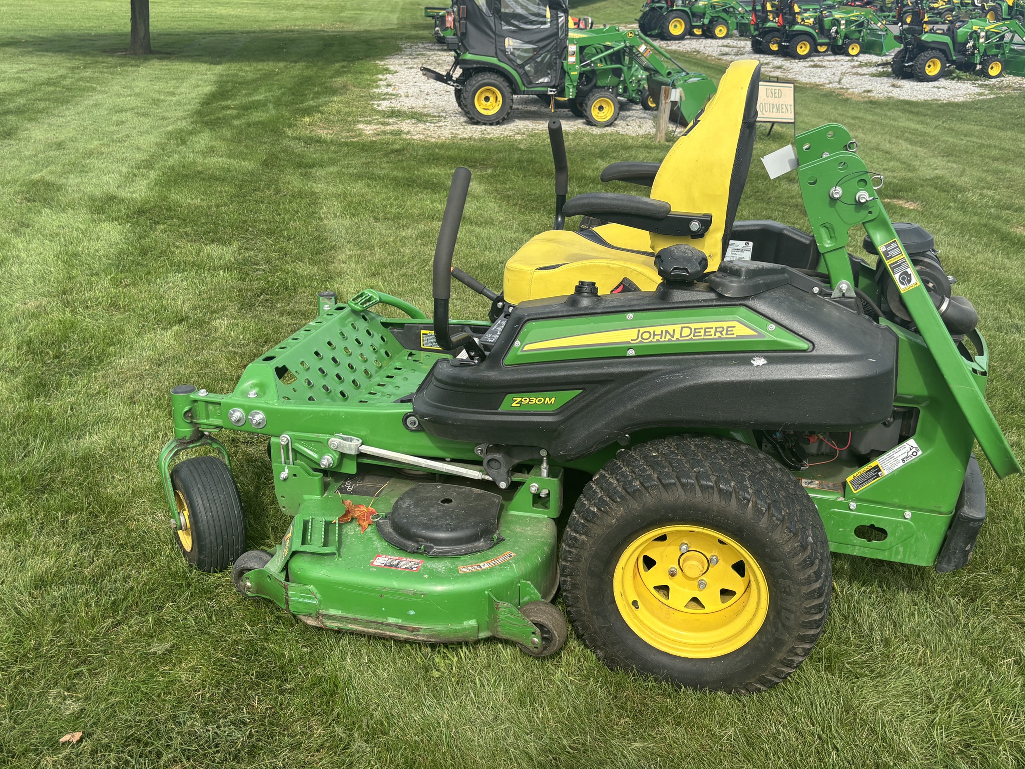 Used 2022 John Deere Z930M Zero Turn Mowers at Koenig Equipment in Urbana, OH - PhotoXL5