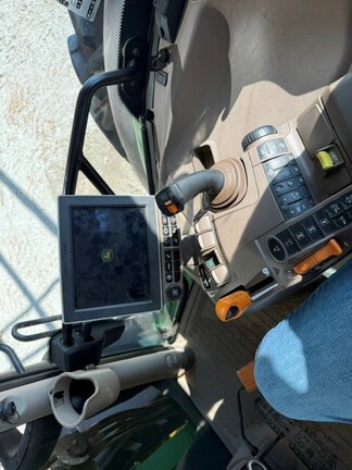 Photo of 2023 John Deere 6R 145