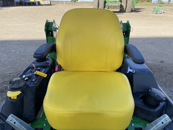 2020 John Deere Z735E