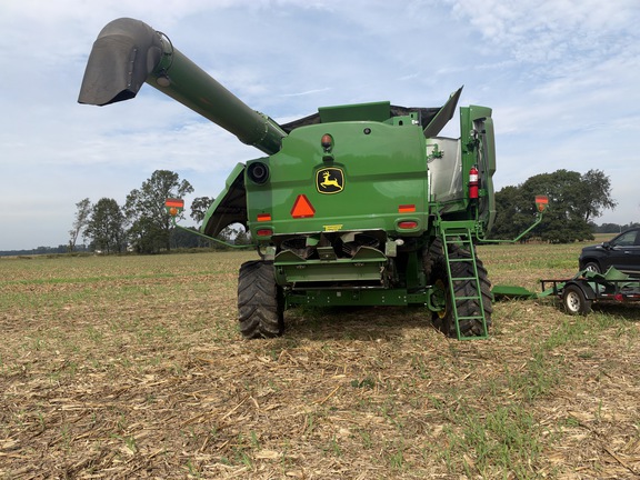 Photo of 2016 John Deere S680