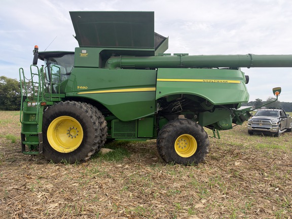Photo of 2016 John Deere S680