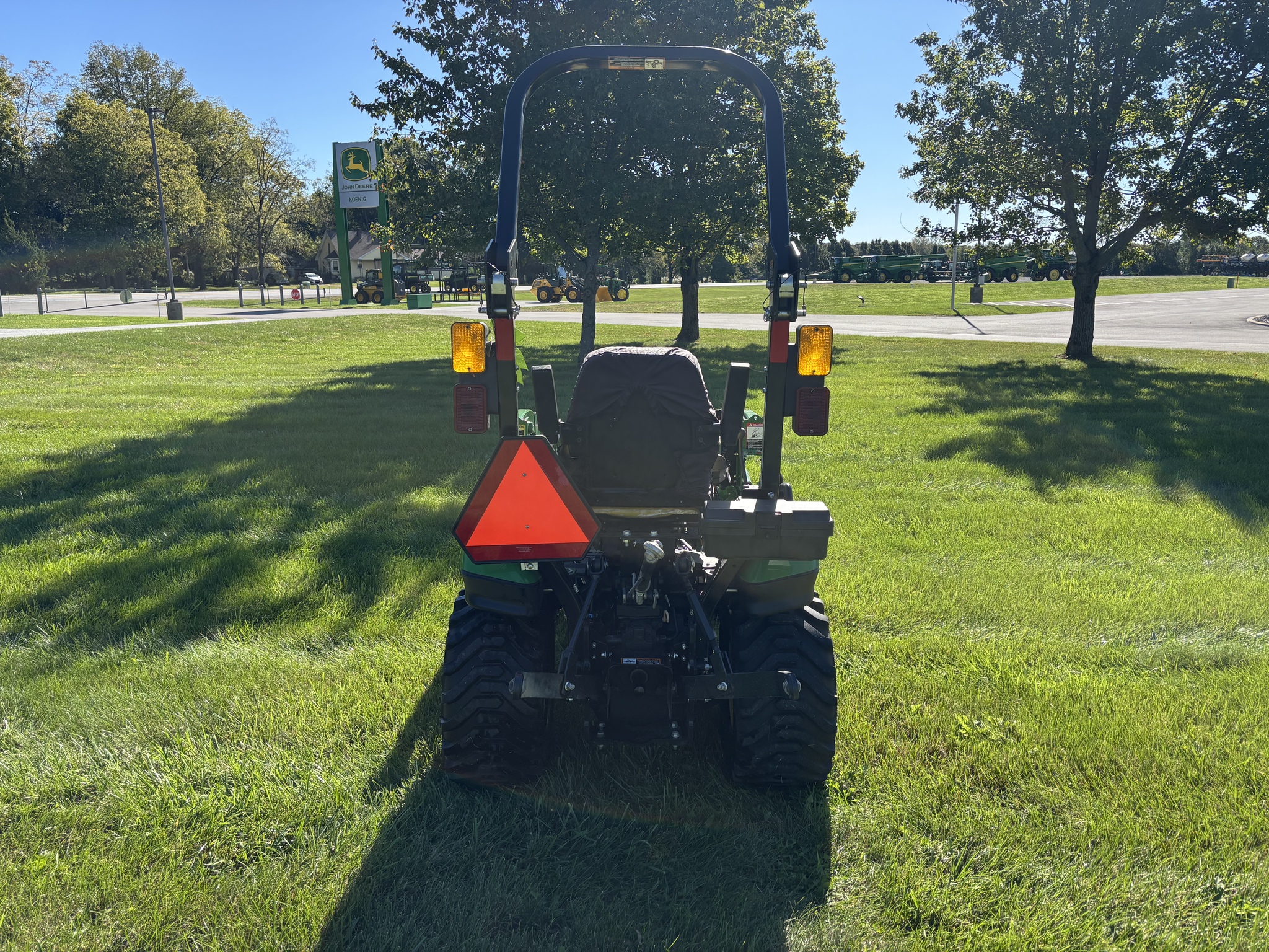 Used 2023 John Deere 1025R Compact Utility Tractors at Koenig Equipment in Knightstown, IN - PhotoXL5