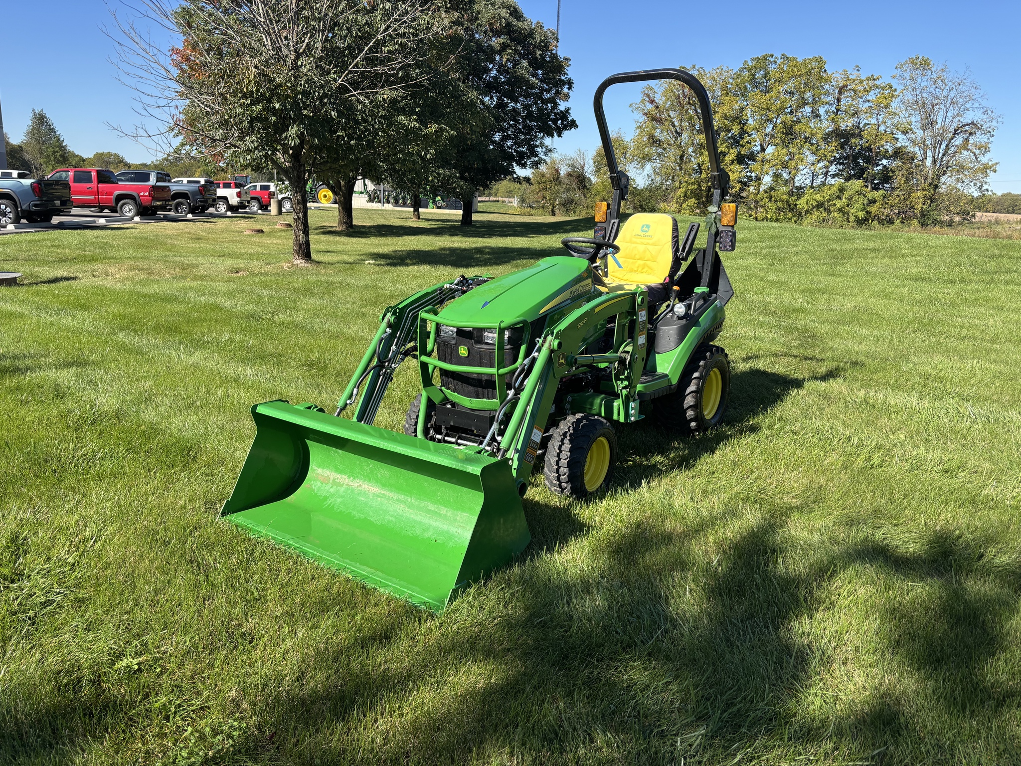 Used 2023 John Deere 1025R Compact Utility Tractors at Koenig Equipment in Knightstown, IN - PhotoXL0