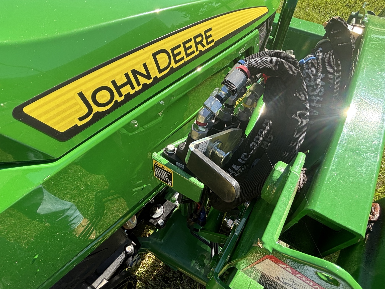 Used 2023 John Deere 1025R Compact Utility Tractors at Koenig Equipment in Knightstown, IN - PhotoXL10