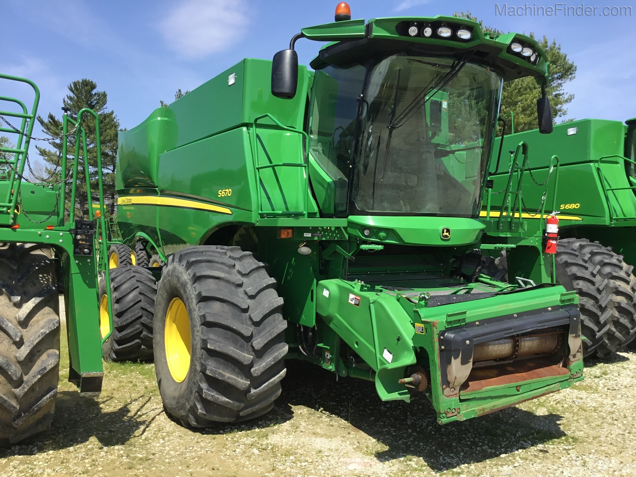 2013 John Deere S670 Image 1