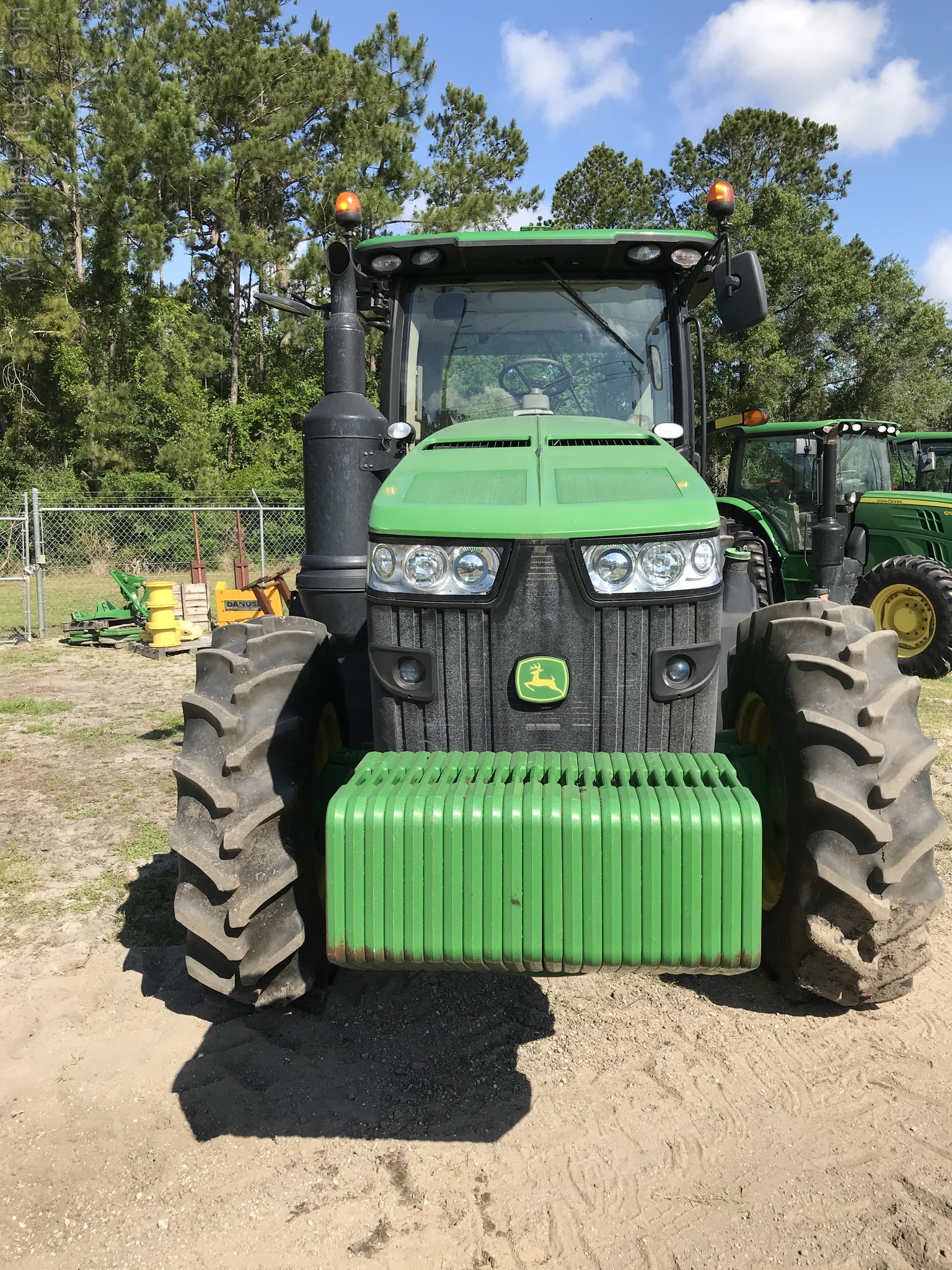 2018 John Deere 8295R Image 2