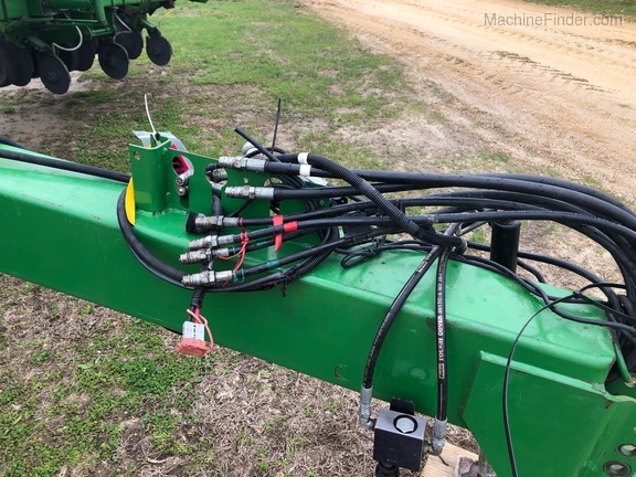 1998 John Deere 1760 Planters Drawn Dewitt
