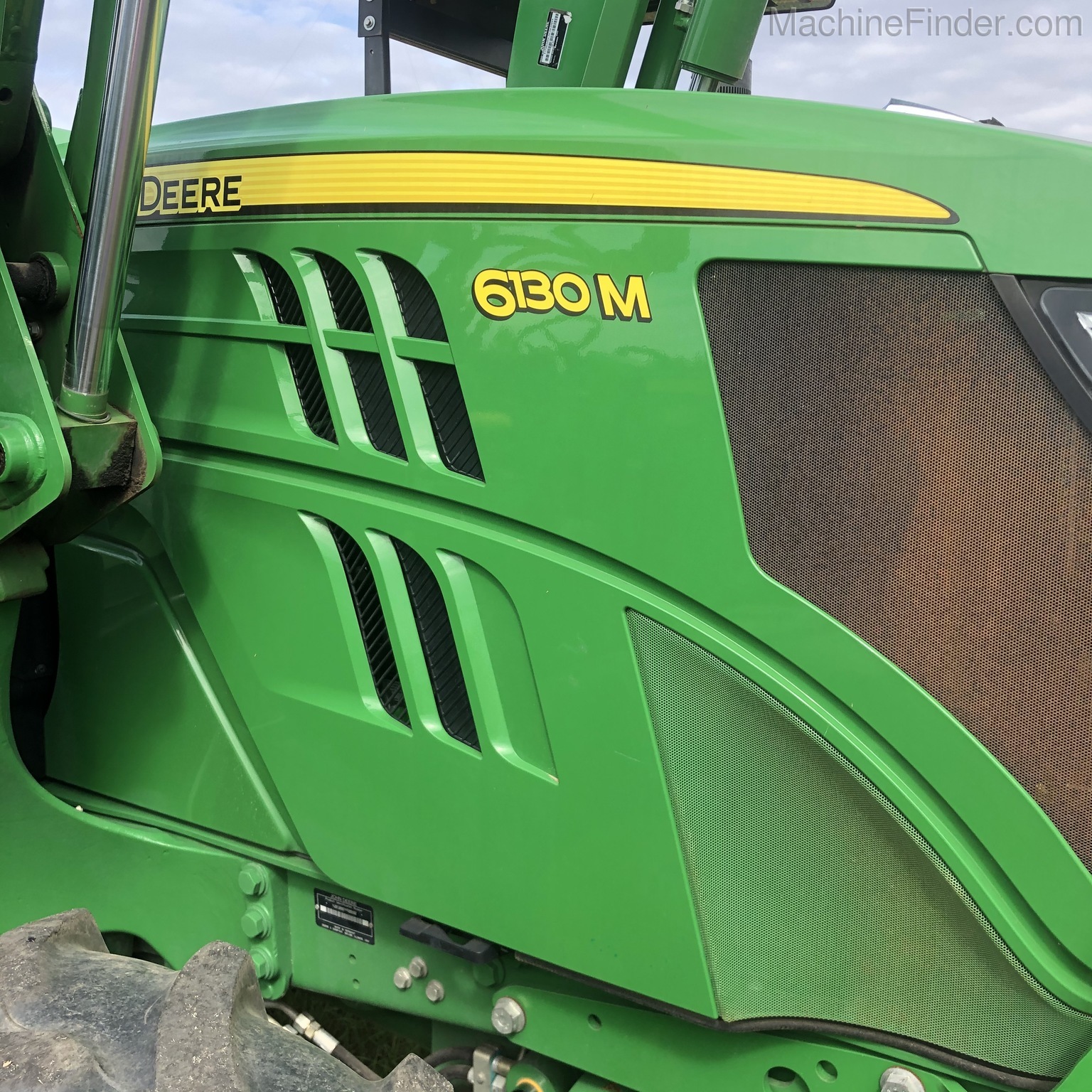 2017 John Deere 6130M Image 9